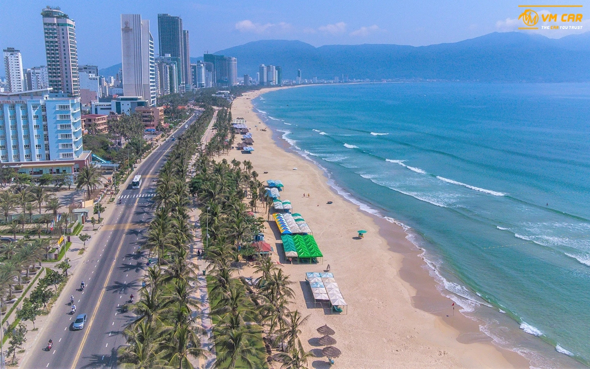 long coastline of My Khe beach