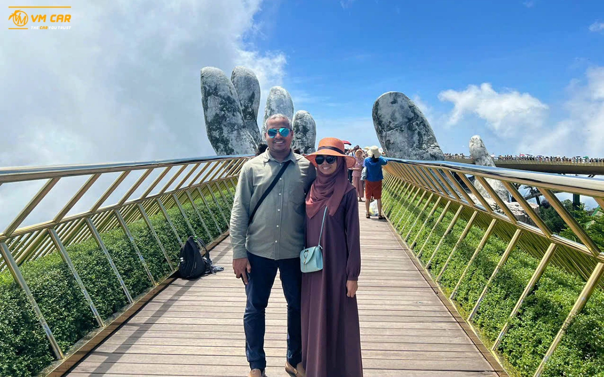 Must do things in Da Nang: Golden Bridge