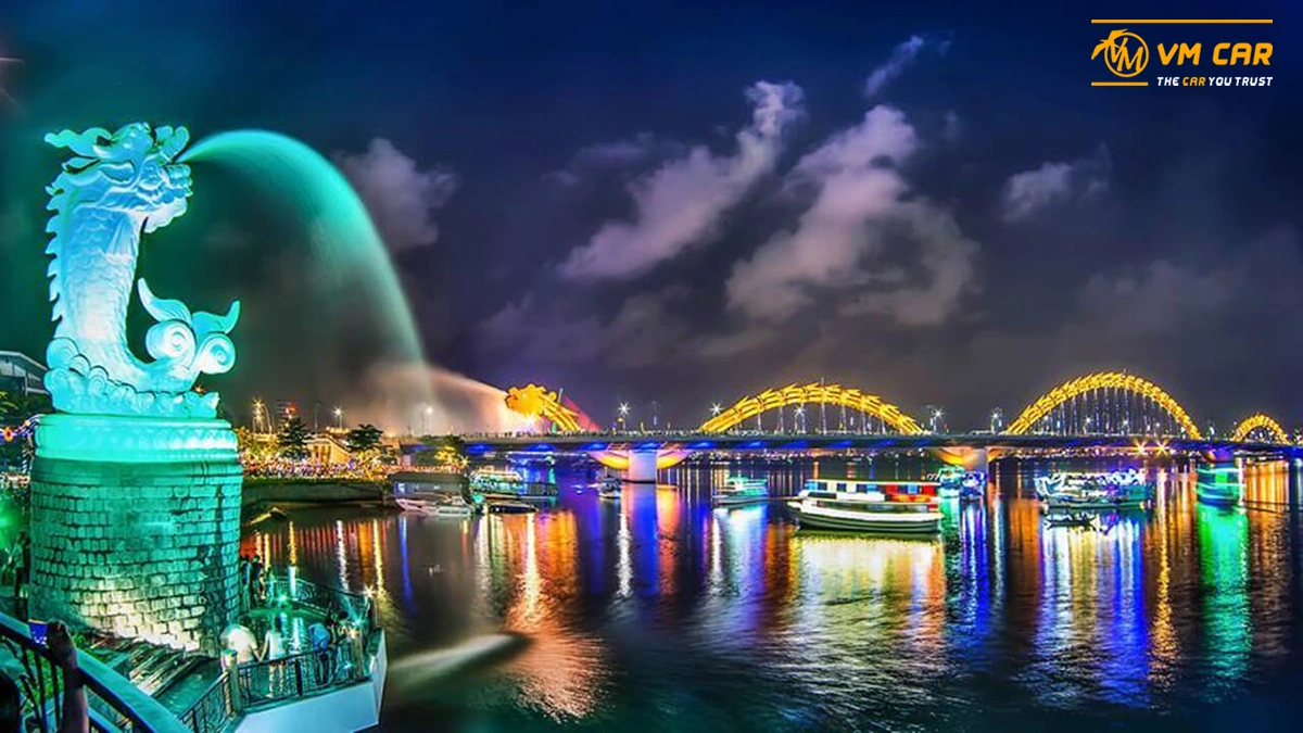 Dragon Bridge water spraying moment