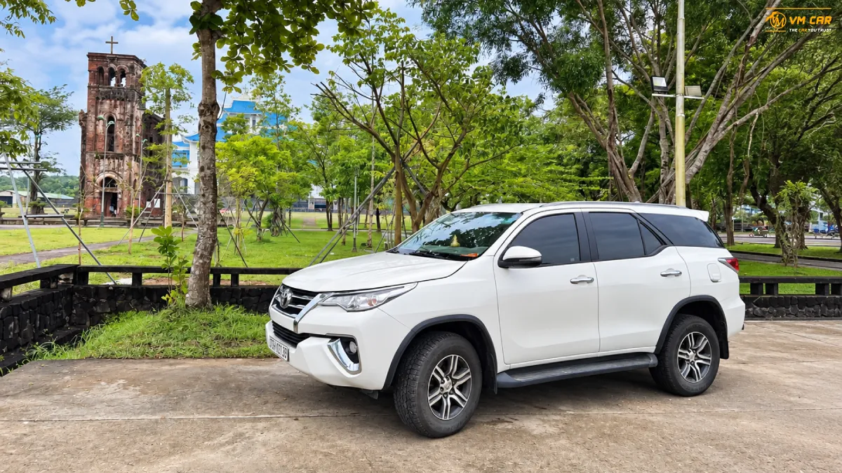 Da Nang to Dong Hoi with La Vang by car