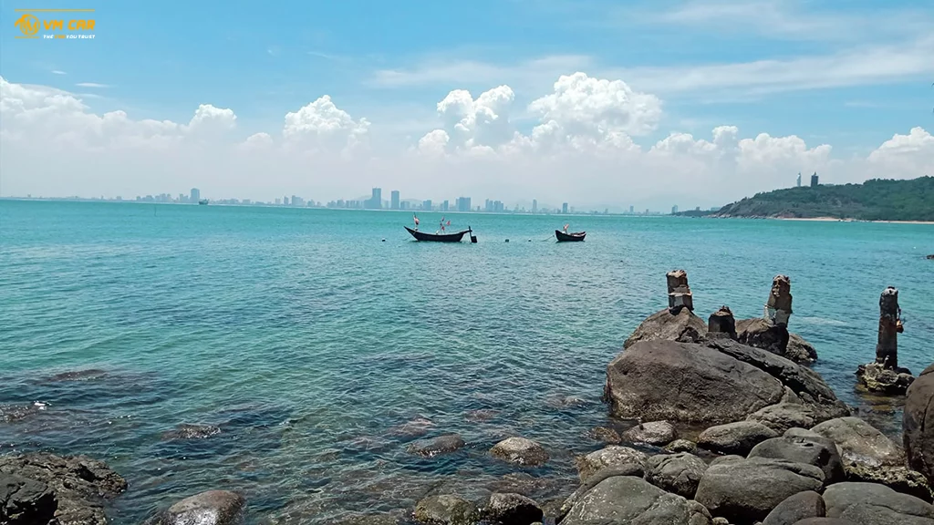 Da Nang to Monkey Mountain via Bai Da