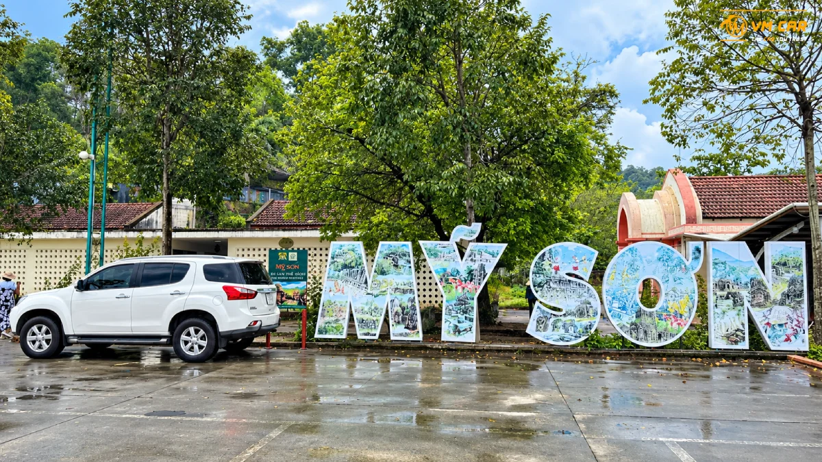 Da Nang to My Son Sanctuary by private car