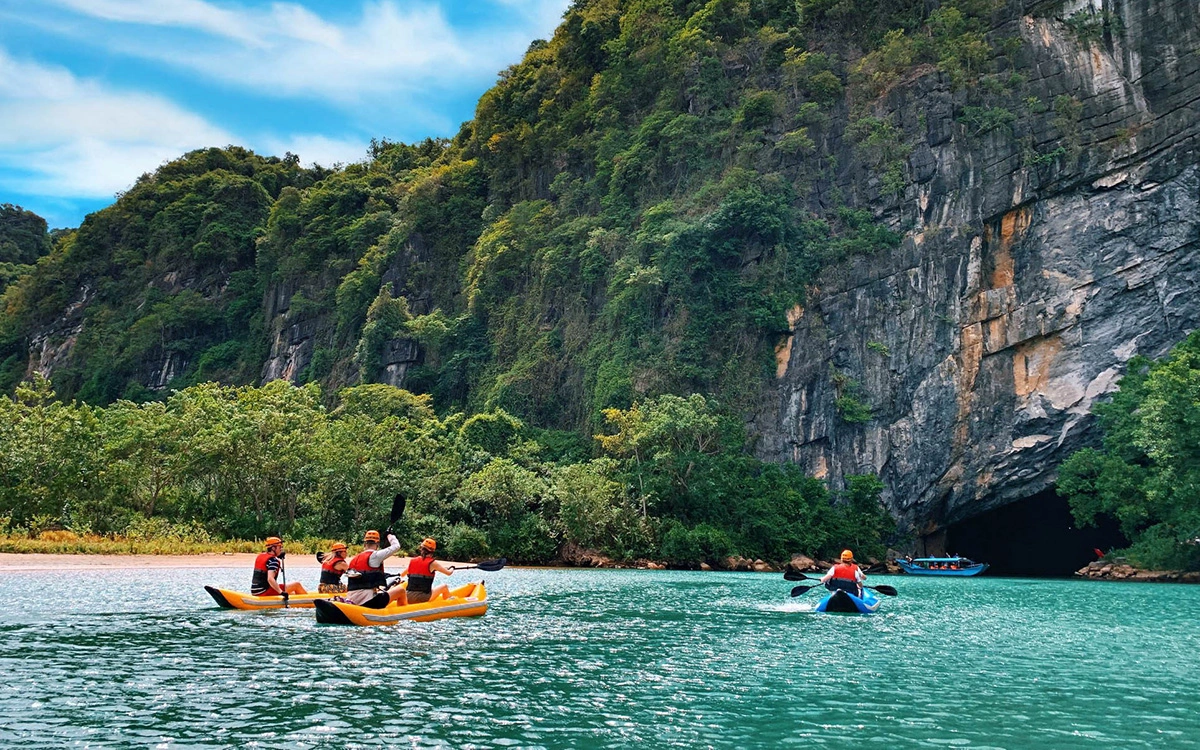 Da Nang to Phong Nha by private car