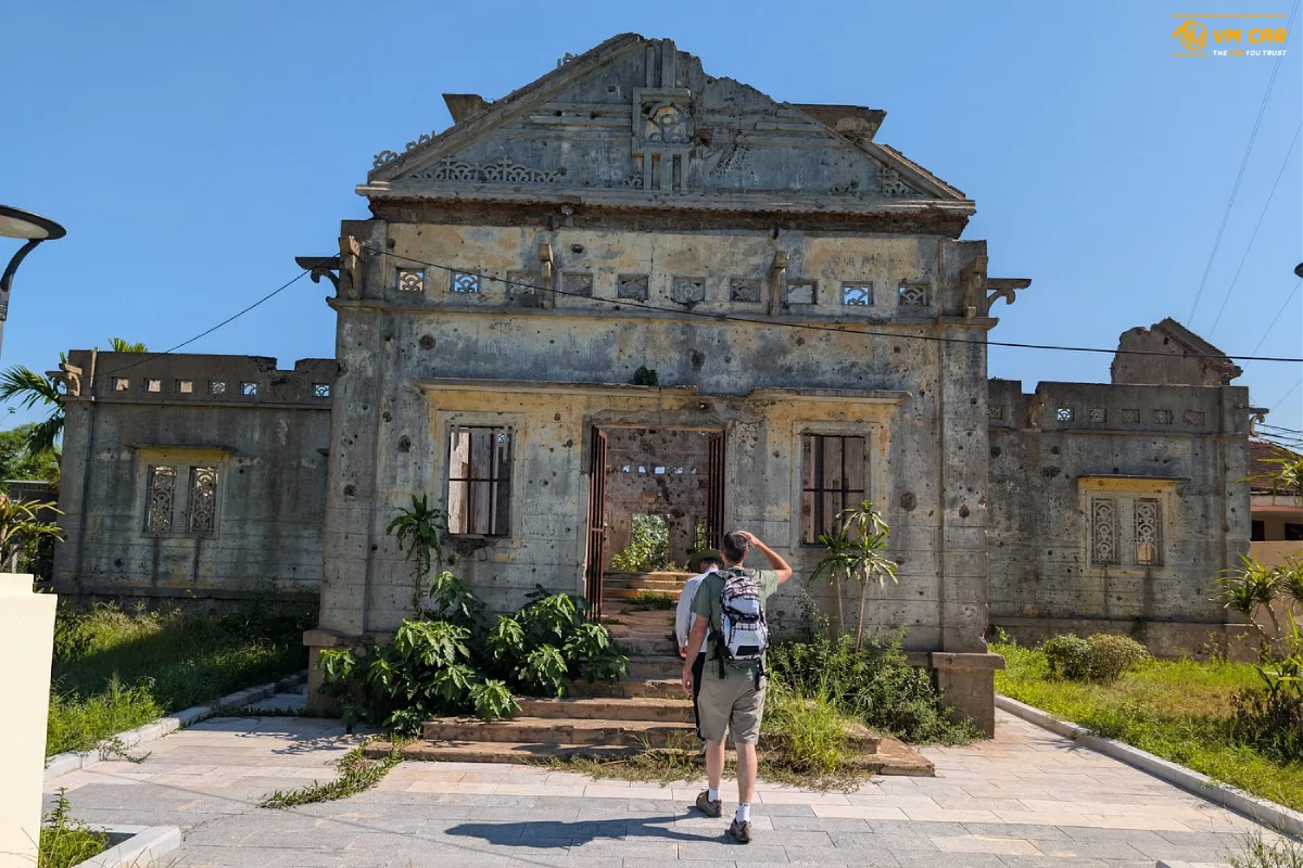Da Nang To DMZ By Private Car 1 Long Hung Church