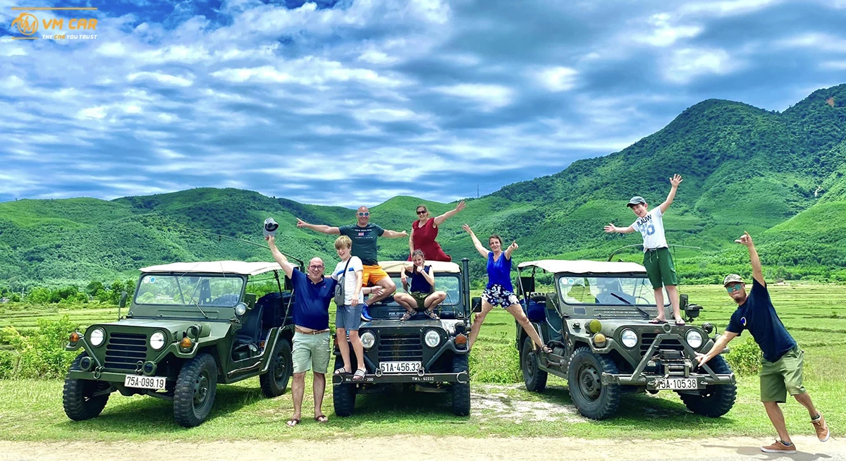 Hoi An to Hue transfer by Jeep