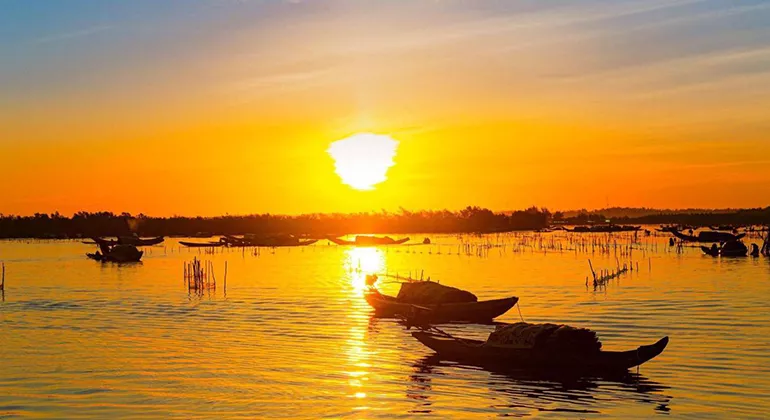 Sunrise at Tam Giang lagoon 9