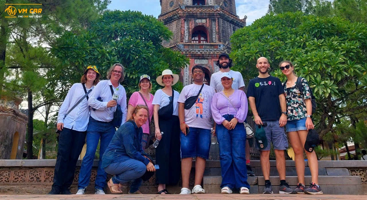 Hue boat tour with Thien Mu Pagoda