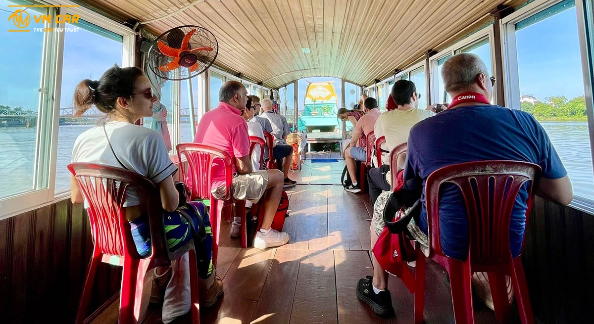 Hue boat tour