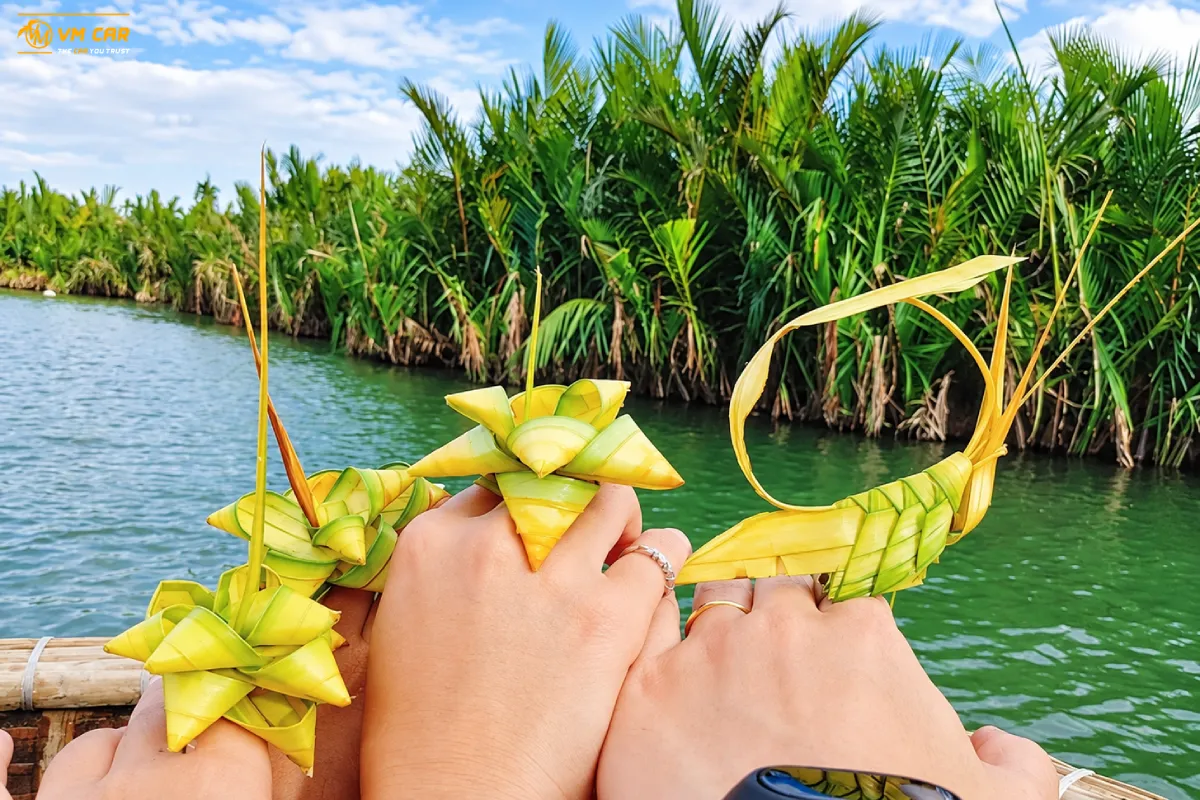 Bay Mau Coconut Forest Hoi An: Things To Do & Travel Tips 6 Souvenir items made from coconut leaves