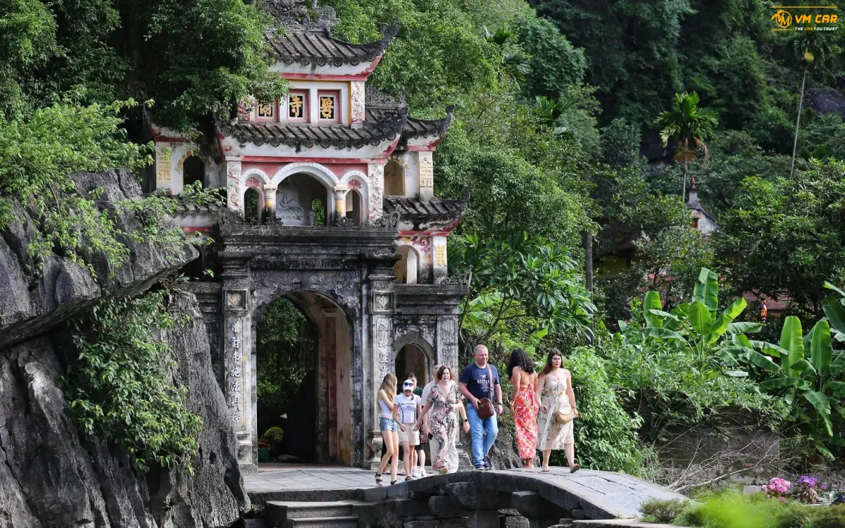 Hanoi To Ninh Binh By Private Car 5 Entrance to Bich Dong Pagoda