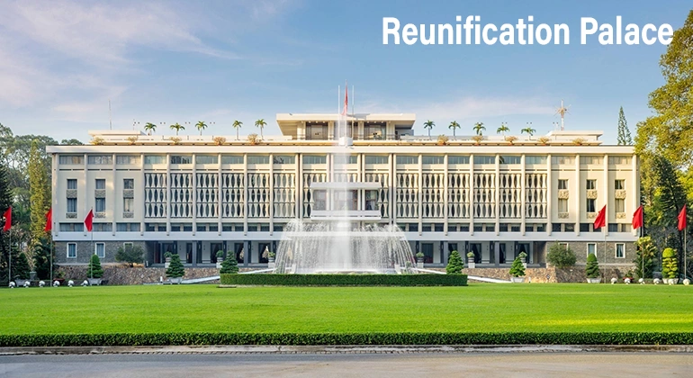 Reunification Palace in Ho Chi Minh sightseeing by car