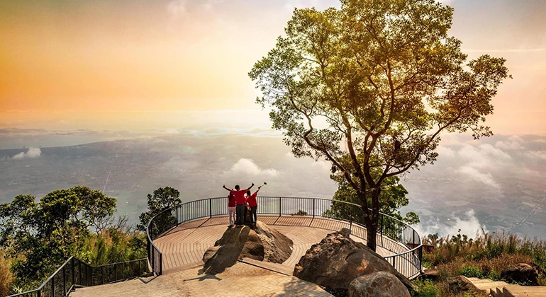 Ho Chi Minh to Tay Ninh by car with driver