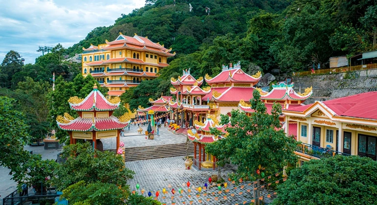 from Ho Chi Minh to Tay Ninh by car