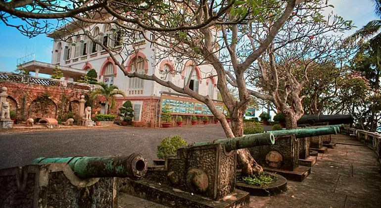 Ho Chi Minh To Vung Tau By Private Car 2 White Palace Vung Tau