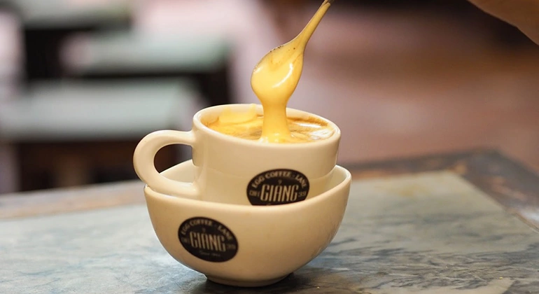 Hanoi street food tour with coffee