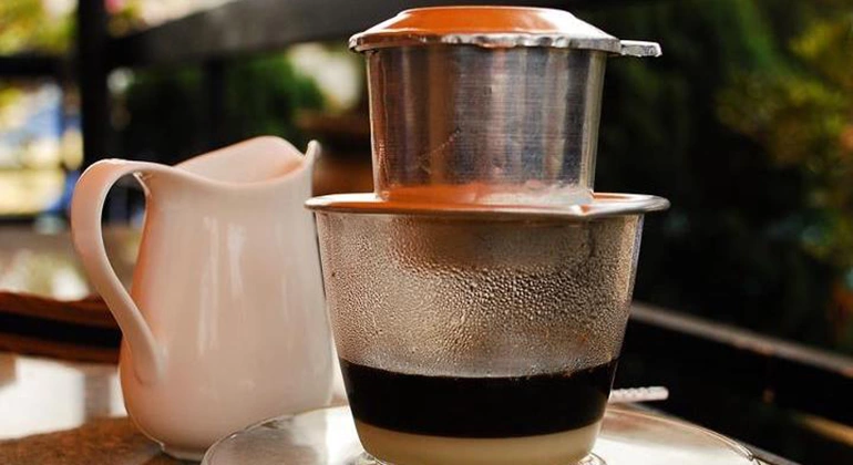 city Hue food tour by walking