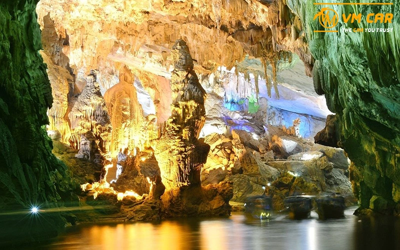 Stalactites at Phong Nha cave