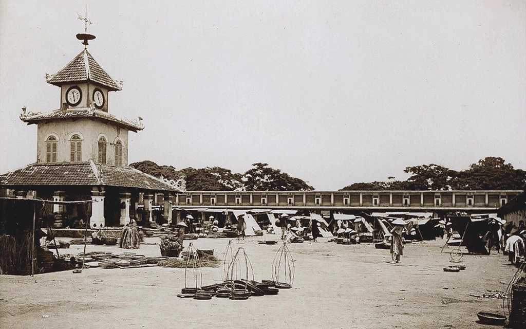 Dong Ba market in 1968