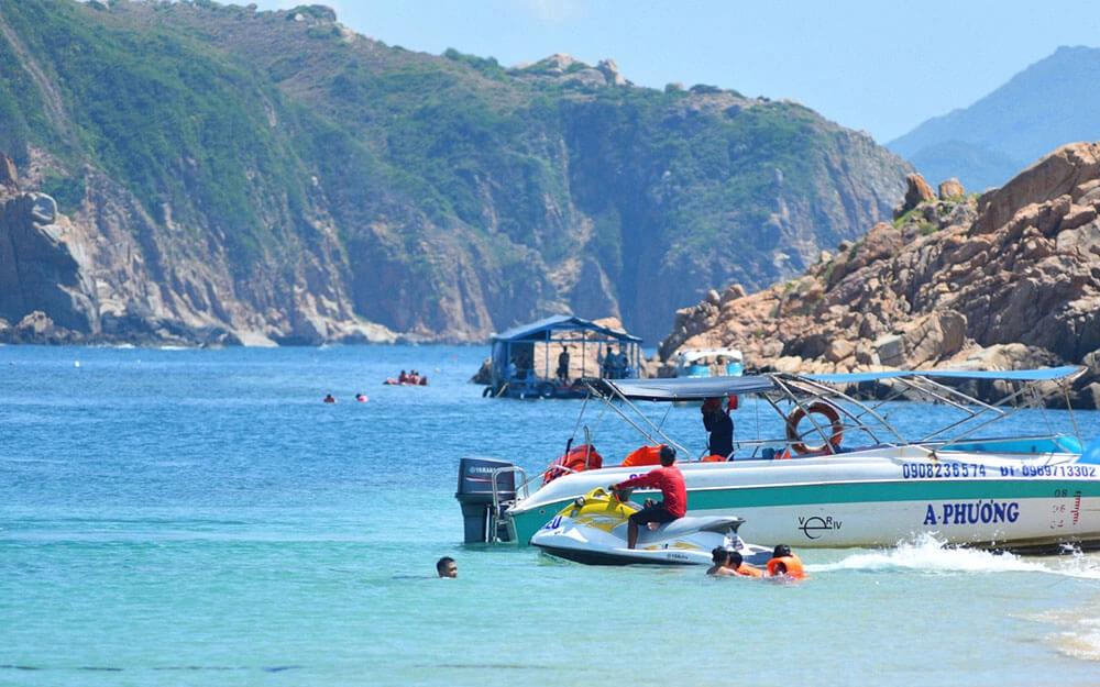 Snorkeling at Hon Kho island
