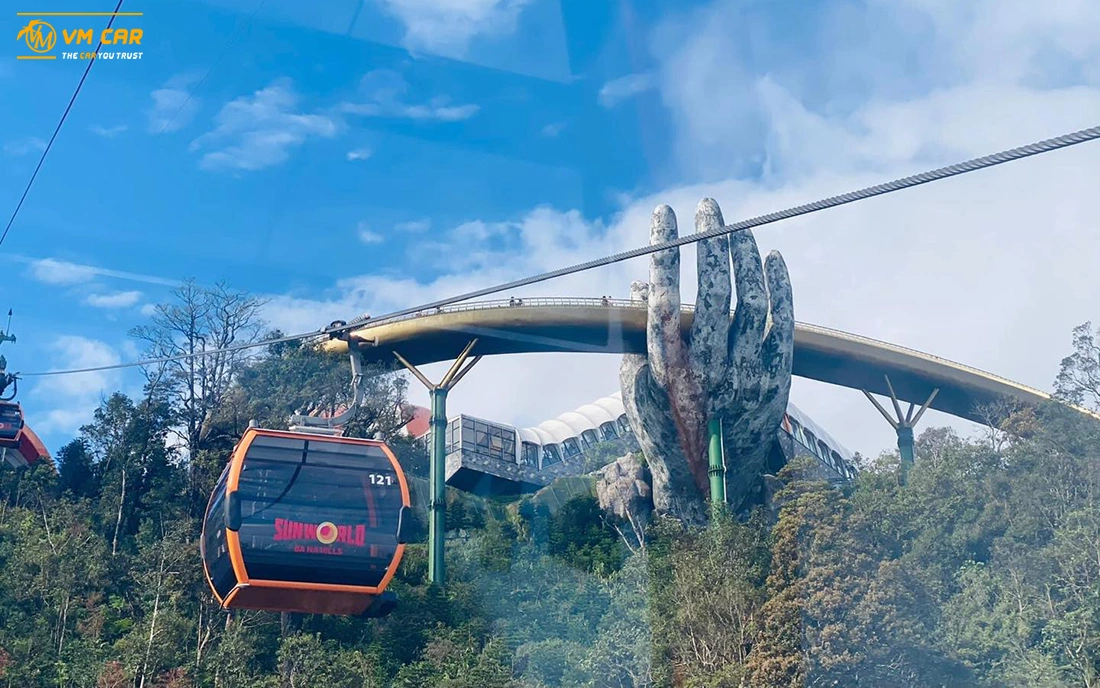 Cable car line to Golden Bridge