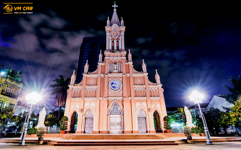 Da Nang Cathedral at night