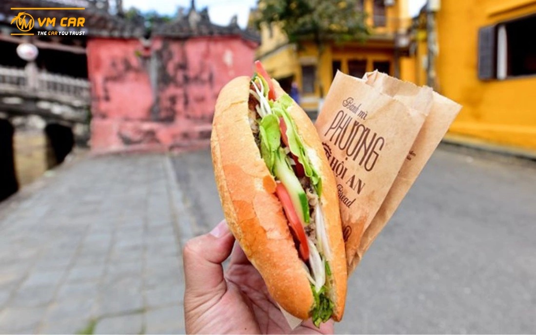 What is Hoi An famous for: banh mi