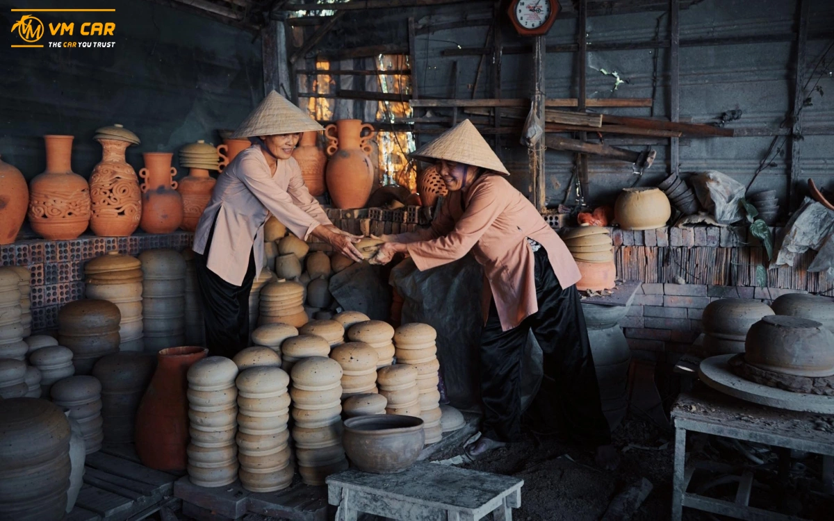 Handmade pottery artist