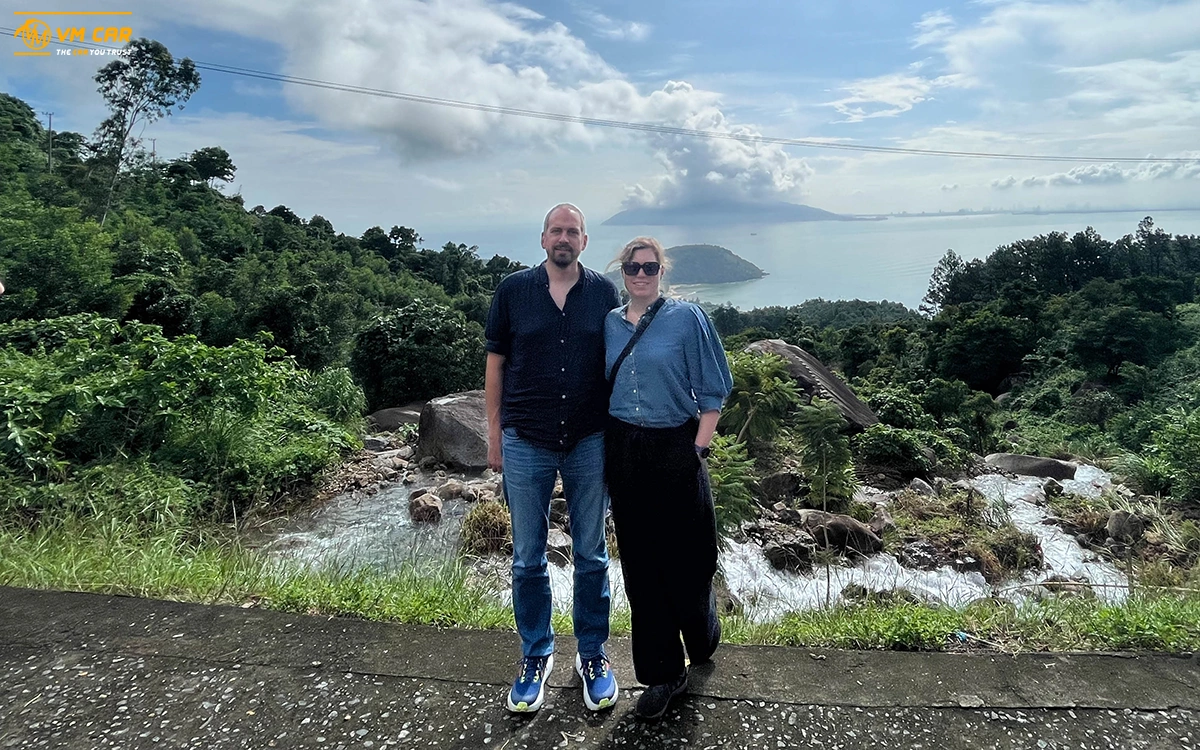 Da Nang Airport to Laguna Lang Co by private car