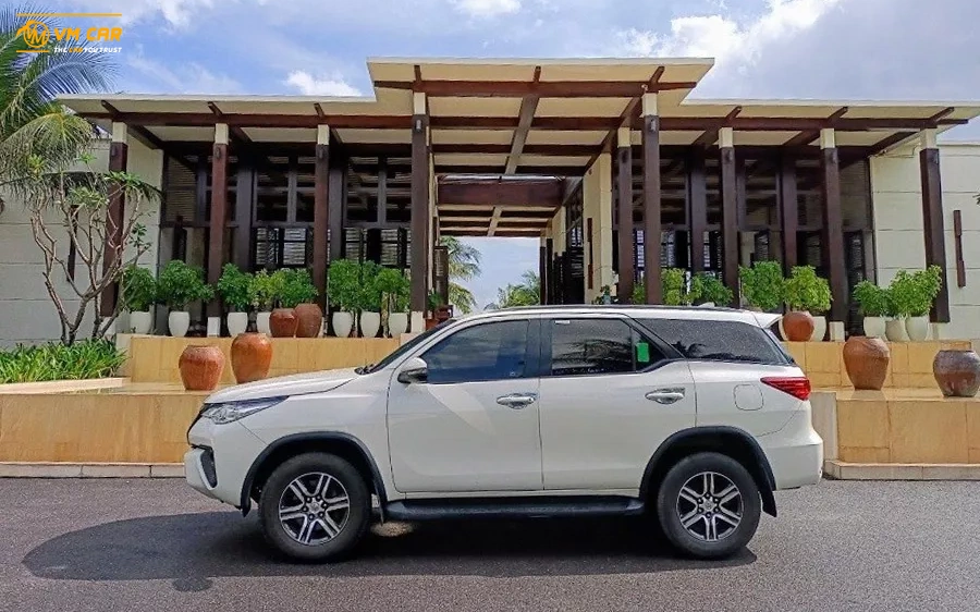 Laguna Lang Co to Hue private transfer