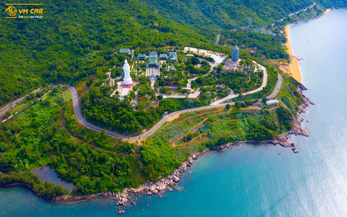 Linh Ung Pagoda is one of best places to visit in Da Nang Vietnam