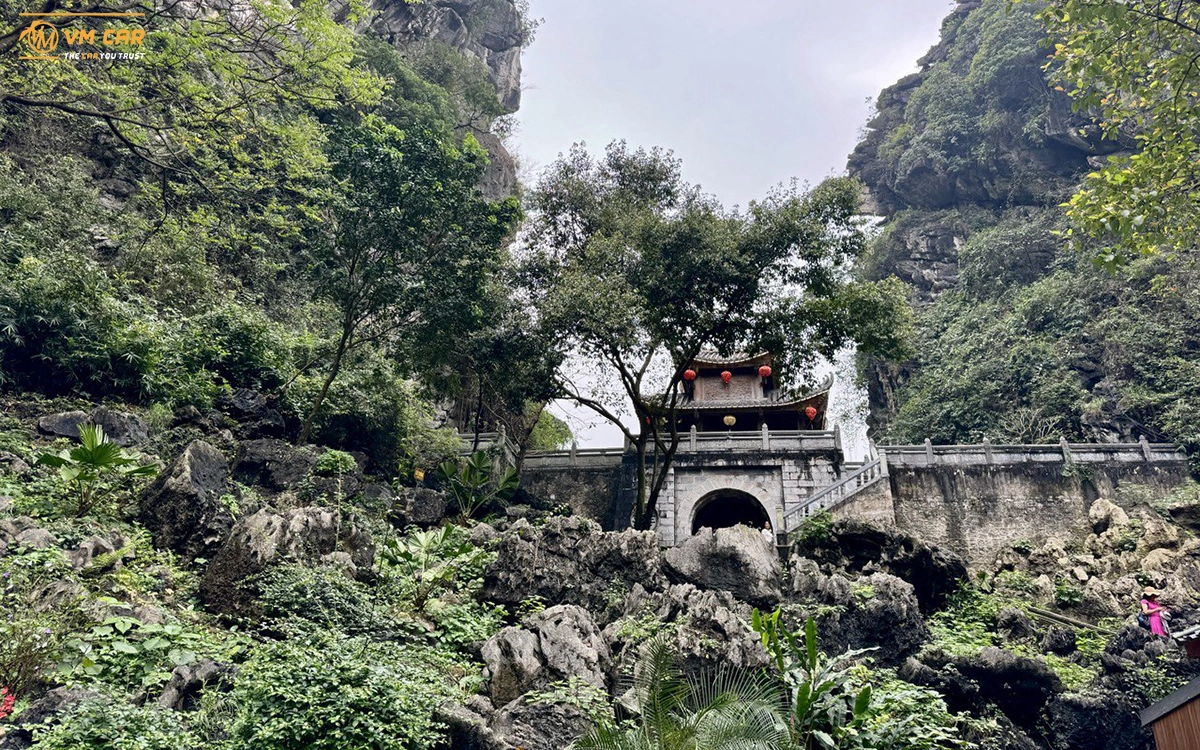 Am Tien Cave
