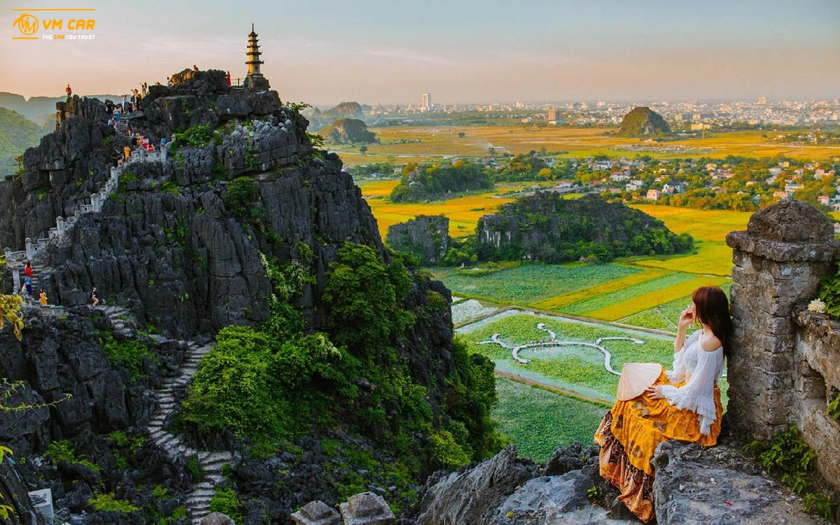Mua Cave seen from Ngoa Long peak