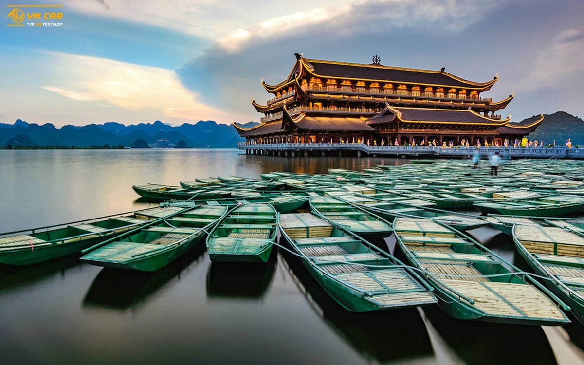 Hanoi to Tam Chuc Pagoda by private car