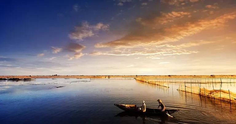 Sunrise at Tam Giang lagoon 1