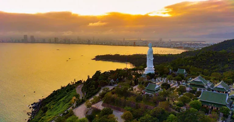 da nang to linh ung pagoda by car