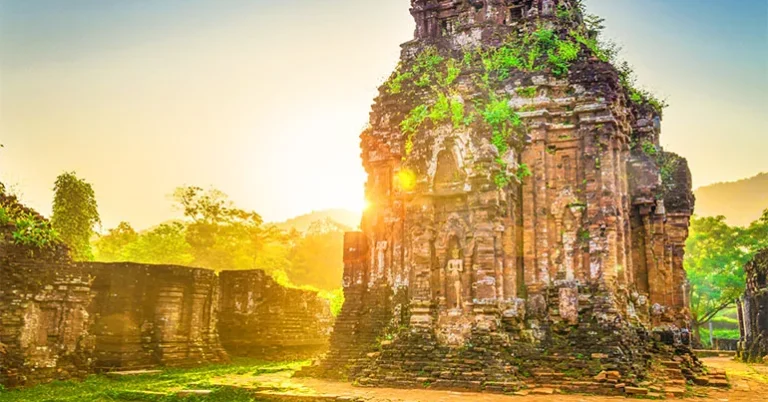 Da Nang to My Son sanctuary by car