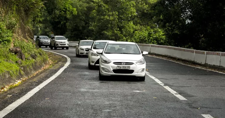 Danang airport to Hue by car 4