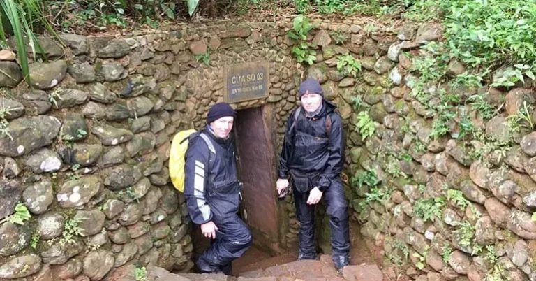 hue to vinh moc tunnels by car